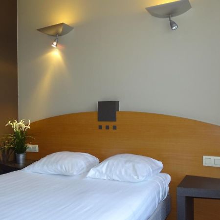 Value Stay Brussels Expo Hotel Bagian luar foto